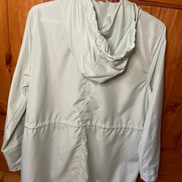 It is actually a rain coat, it’s a very light green - Picture 3 of 3